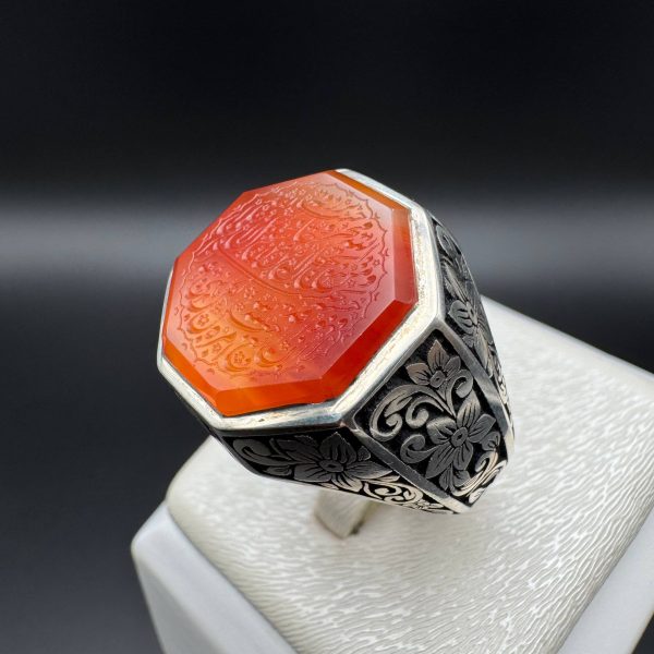 انگشتر مردانه عقيق خط دار با حکاکی آیه " و من یتق الله..."