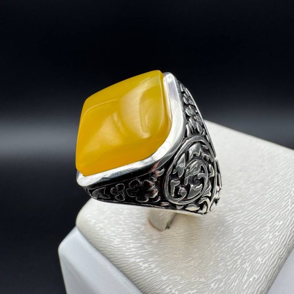 انگشتر عقیق زرد مردانه طرح نقطه