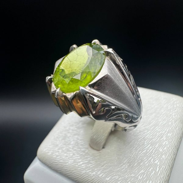 انگشتر نقره مردانه با سنگ زبرجد اصل