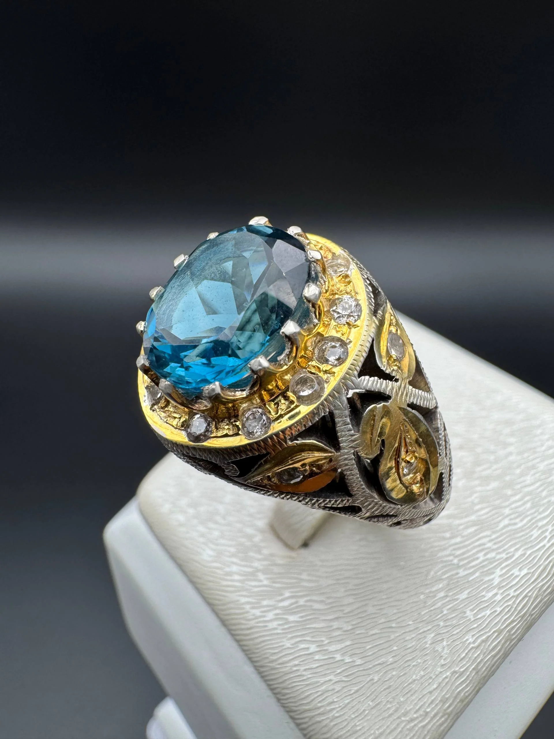 انگشتر مردانه توپاز لندن اصل با نگین تراش خورده